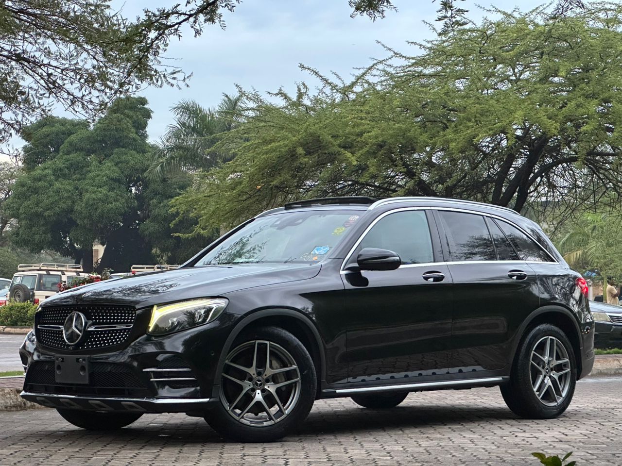 Mercedes Benz thumbnail 8